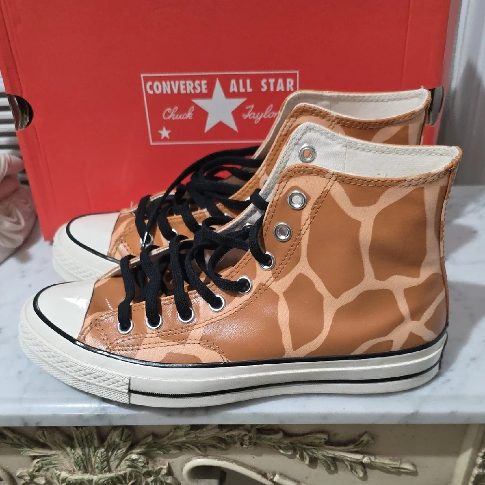 Converse Chuck 70 High Giraffe Glow In The Dark Sz 9M New - Picture 2 of 7